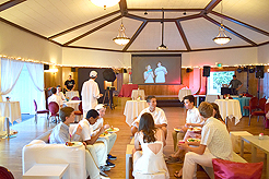 MI16 - THE MERCER ISLAND SWEET SIXTEEN